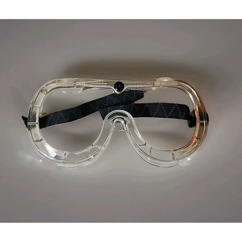 New Clear Safety Goggles - Splash Protection, Eye Protection, Anti-Fog, Vented